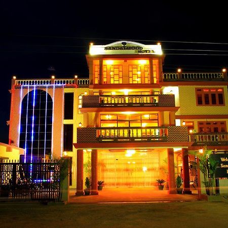 Sandalwood Hotel Nyaung Shwe Luaran gambar